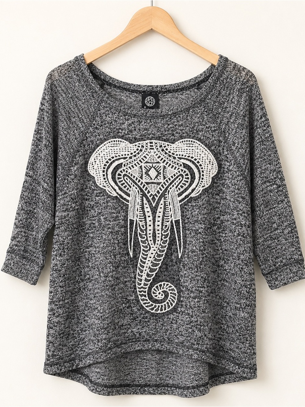 Bobeau Women’s Elephant Embroidered Marled Knit Top Gray 3/4 Sleeve L Boho